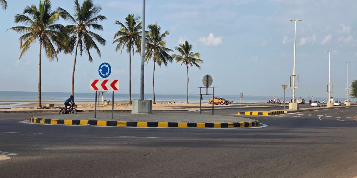 Onde Fica e Como Chegar &agrave; Praia da Costa do Sol