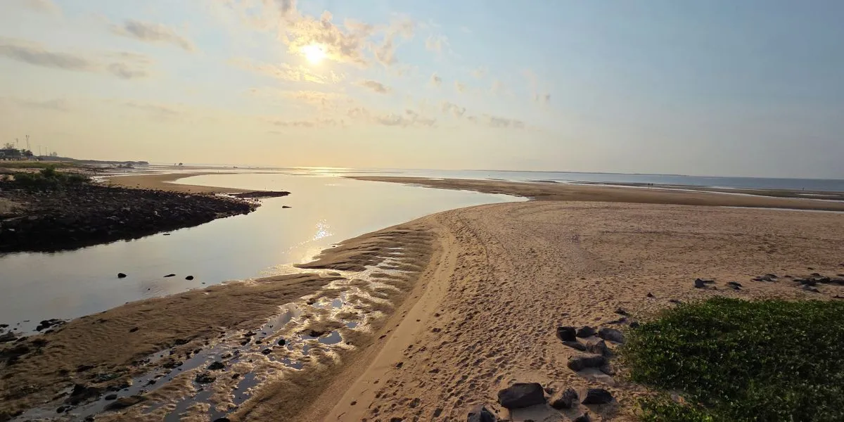 Praia Da Costa Do Sol: A Verdadeira Experiência da Praia Mais Movimentada de Maputo
