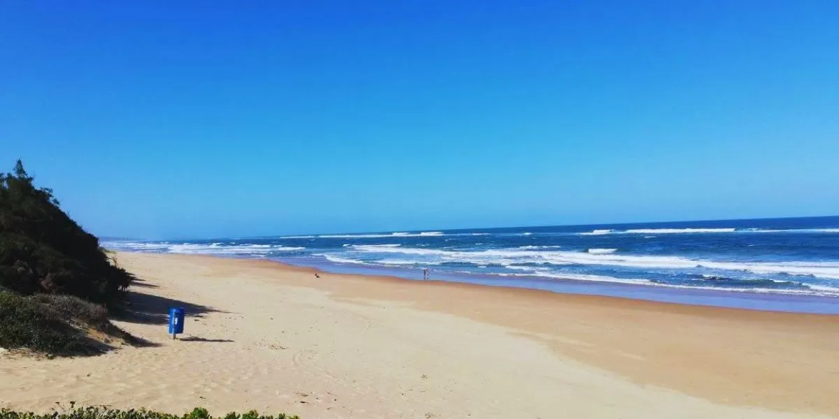 Praia de Chidenguele: O Tesouro Escondido da Costa Moçambicana