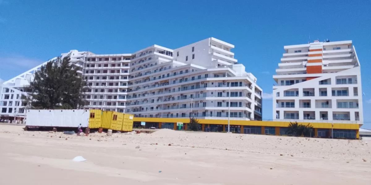 Imagem da galeria para praia-da-costa-do-sol