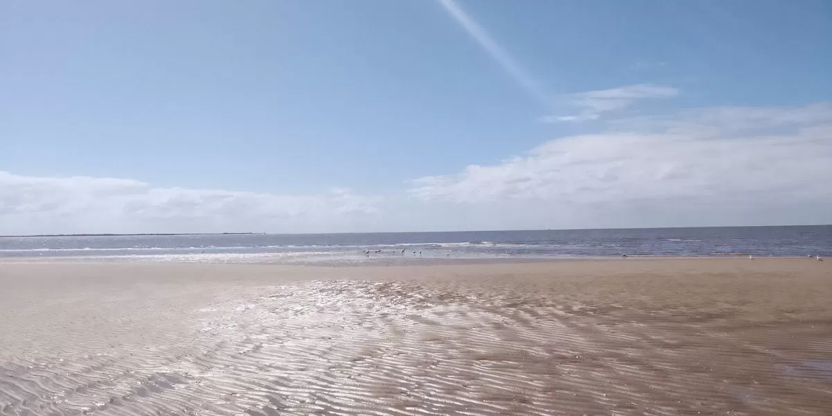 Imagem da galeria para praia-da-costa-do-sol