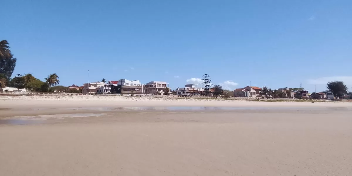 Imagem da galeria para praia-da-costa-do-sol