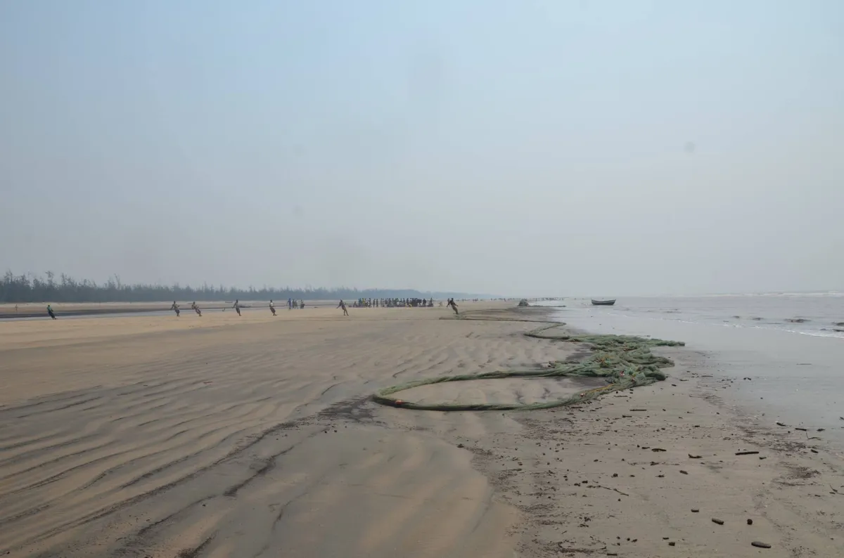 Imagem da galeria para praia-da-zalala