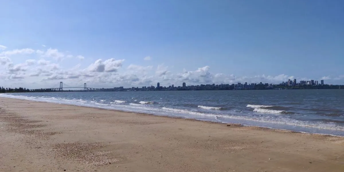 Praia Praia de KaTembe em Maputo, Mo&ccedil;ambique
